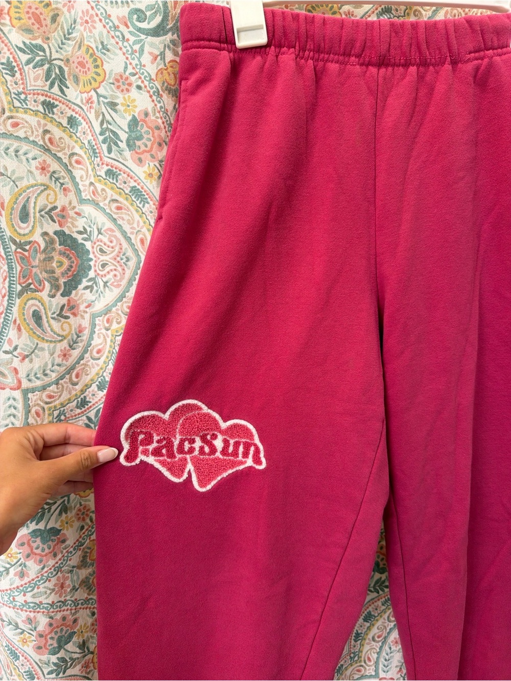 Pink PacSun Heart Patch Size Small Sweatpants
